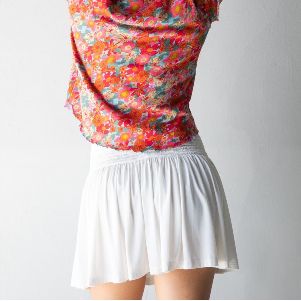 NATURAL LIFE silky white tennis skort w/ smocked waist- NEW - Picture 3 of 12